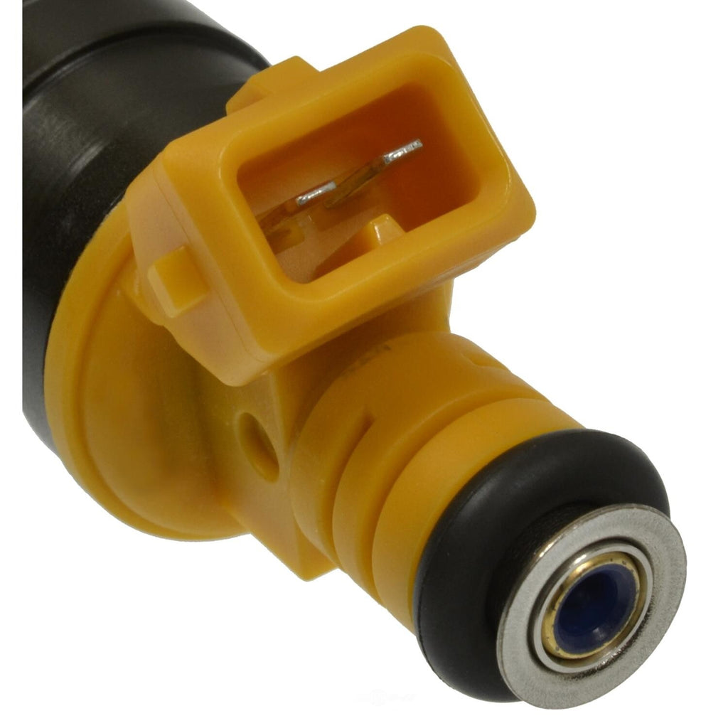 New Fuel Injector  Standard Motor Products  FJ381