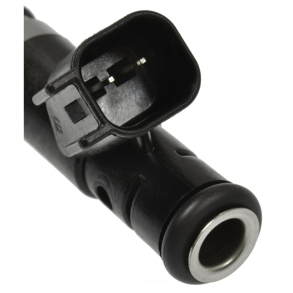 New Fuel Injector  Standard Motor Products  FJ483