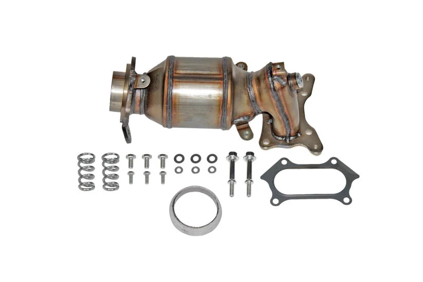 USC 524006 Direct-Fit Pre-Cat Catalytic Converter – 2010-2011 Honda CR-V 2.4L L4 [Front]
