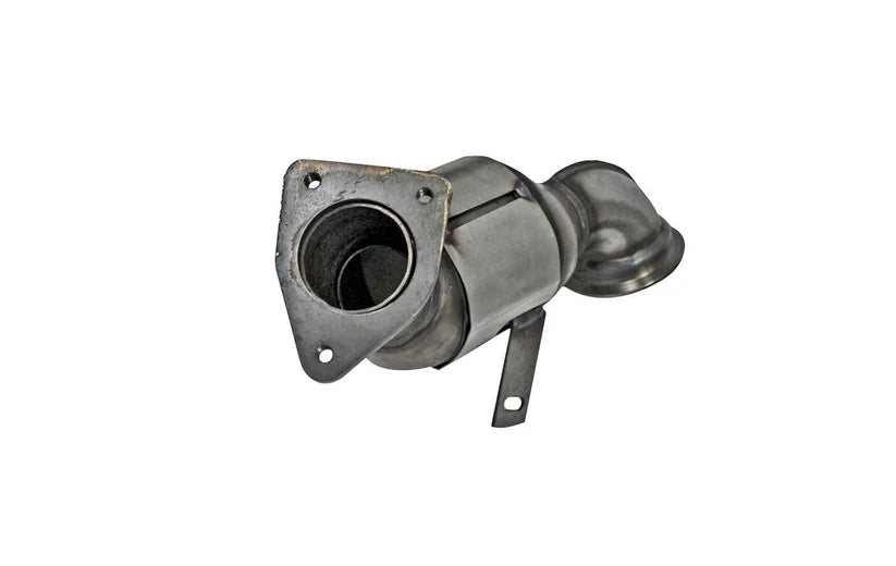 USC 534007 Direct-Fit Pre-Cat Catalytic Converter – 2011-2021 Buick Encore / Chevrolet Cruze / Sonic / Trax 1.4L L4 [Front]