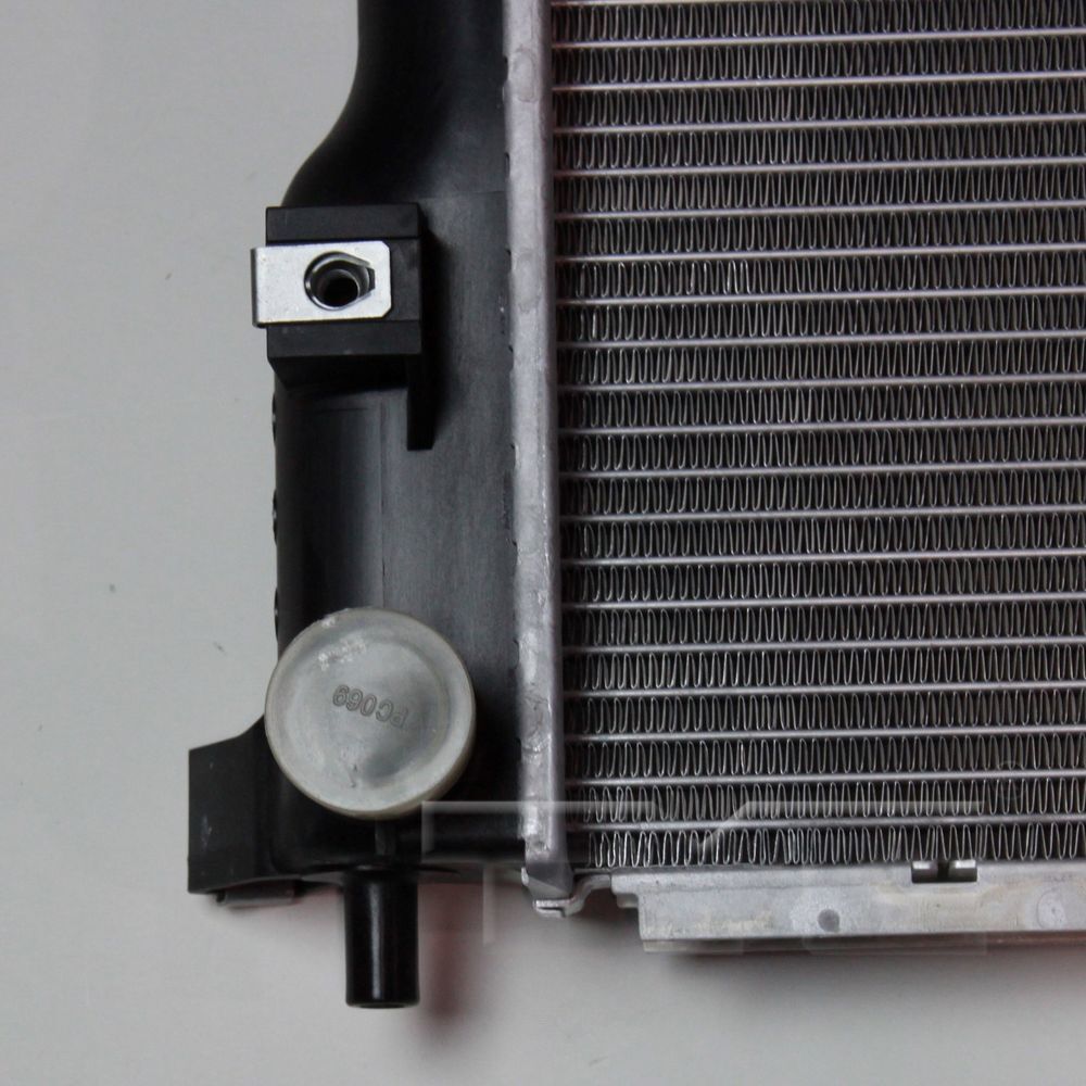 Radiator  TYC  13140