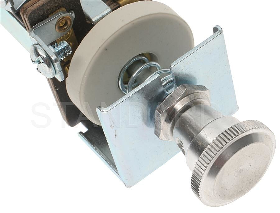 Headlight Switch  Standard Motor Products  DS142