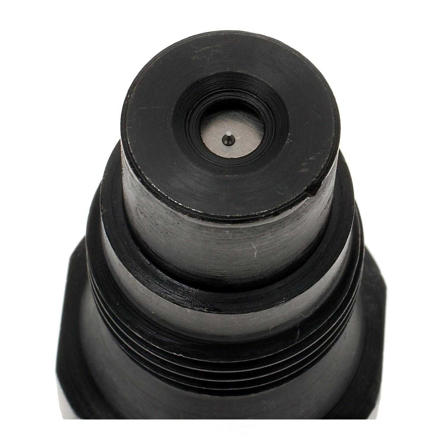 New Fuel Injector  Standard Motor Products  FJ172