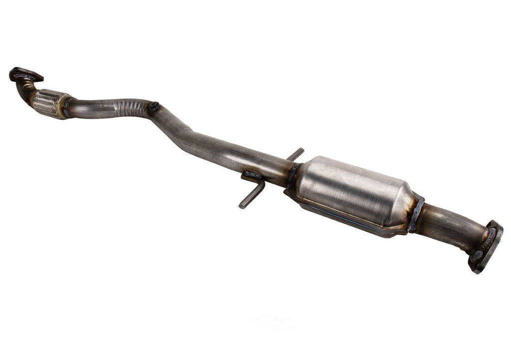 Direct Fit Catalytic Converter  AP Exhaust  643136