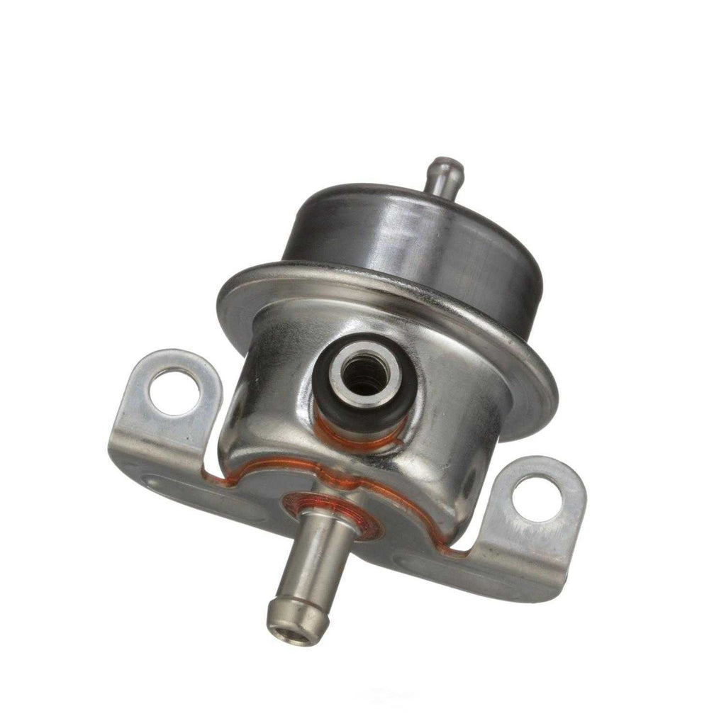 New Pressure Regulator  Standard Motor Products  PR17