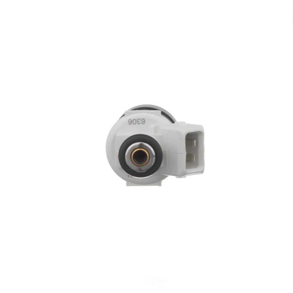 New Fuel Injector  Standard Motor Products  FJ689RP4