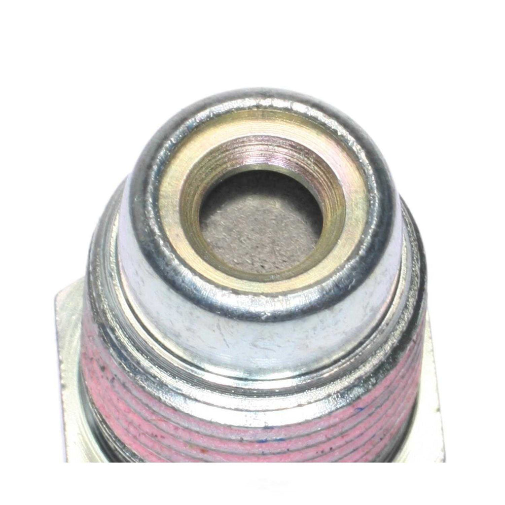 PCV Valve  Standard Motor Products  V484