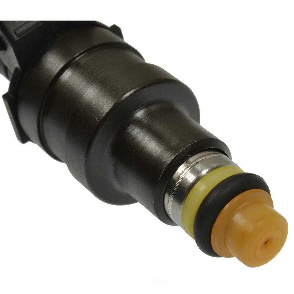 New Fuel Injector  Standard Motor Products  FJ681