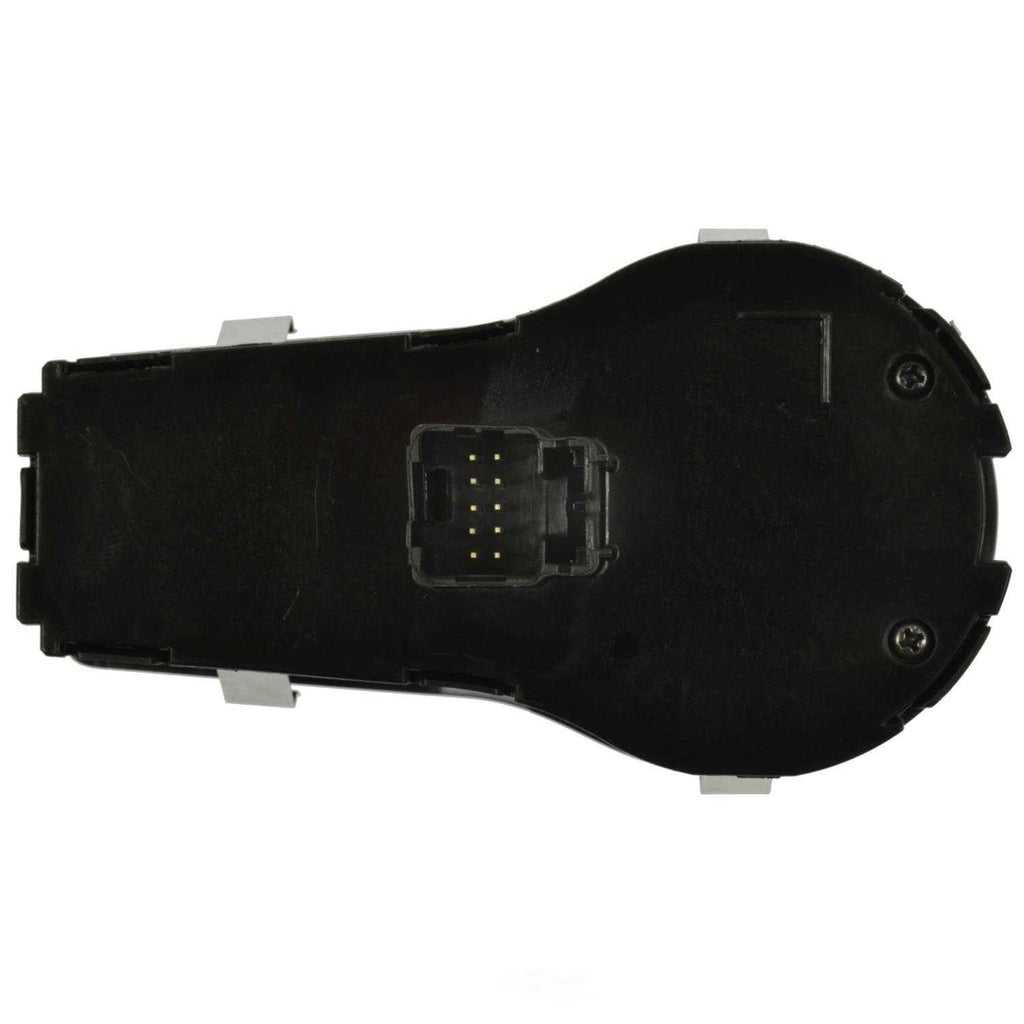 Headlight Switch  Standard Motor Products  HLS1702